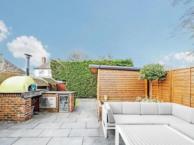 House for sale in Fole, Surrey