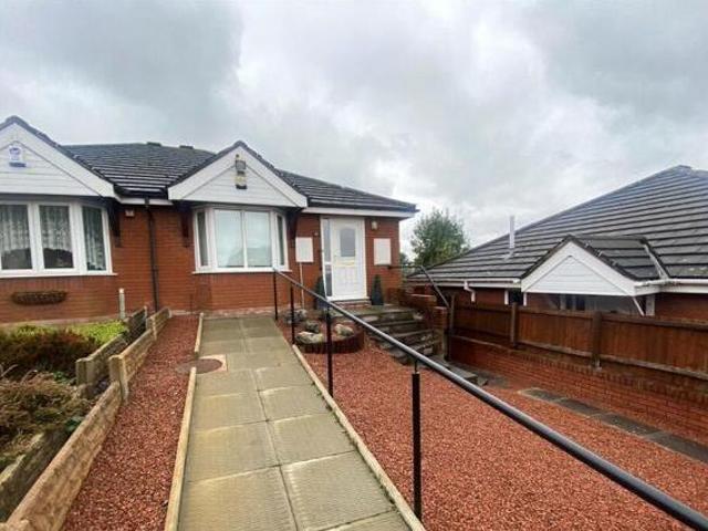 House for sale in Halesowen, West Midlands