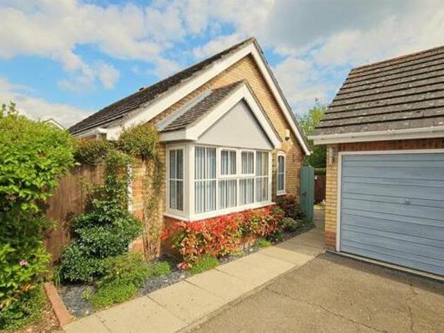 House for sale in Chipping Hill, Essex