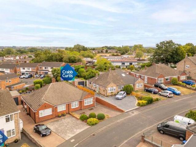 Bungalow for sale in Whitnash, Green Close