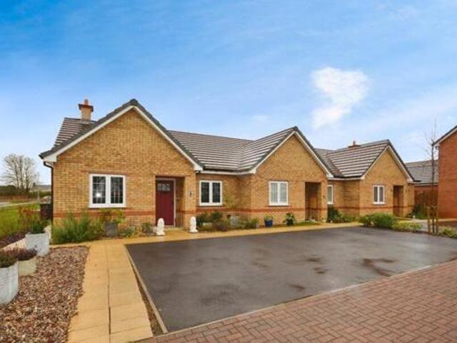 House for sale in Henlow, Bedfordshire