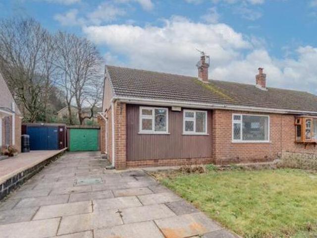 House for sale in Huddersfield, West Yorkshire