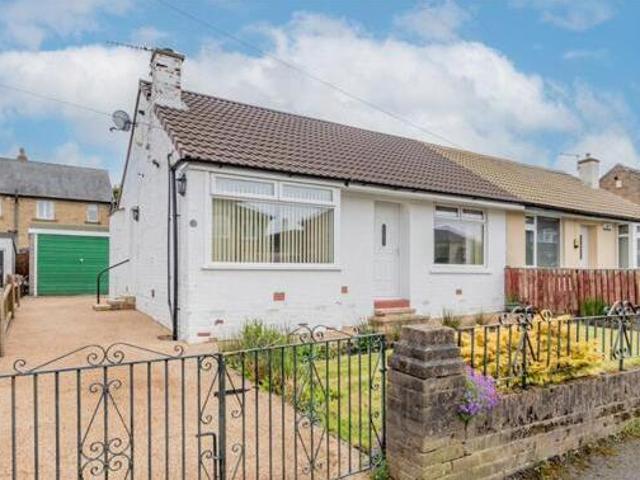 House for sale in Huddersfield, West Yorkshire