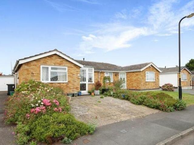 House for sale in Green Close, Warwickshire