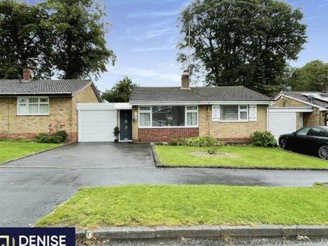 House for sale in Kingsley Moor, Staffordshire