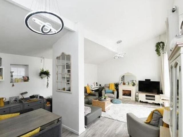 House for sale in Alton Barnes, Essex