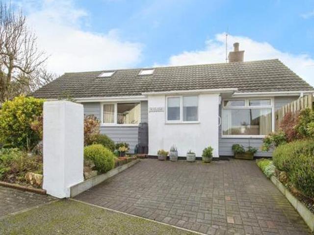 House for sale in Lamellion, Cornwall