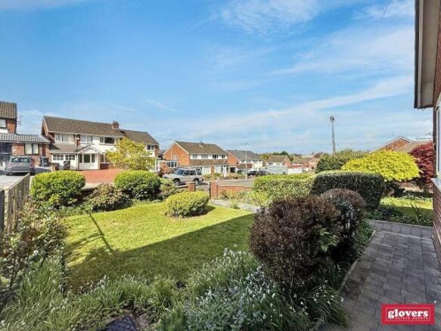 Bungalow for sale in Kings Heath, Wake Green