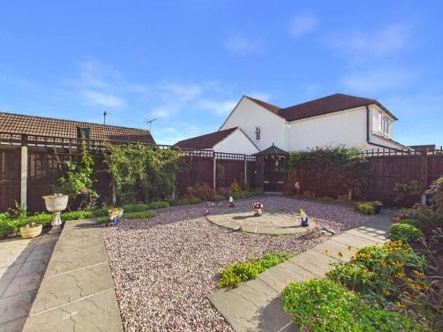 Bungalow for sale in Longlevens, Gloucester