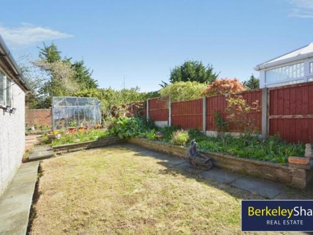 Bungalow for sale in Maghull, Sefton