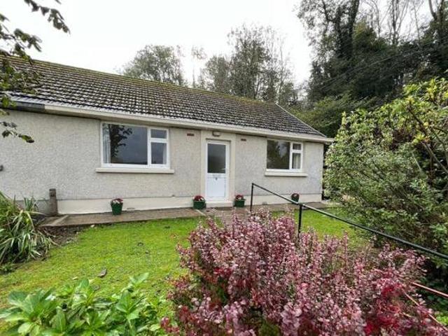 House for sale in Newcastle Emlyn, Sir Gaerfyrddin / Carmarthenshire