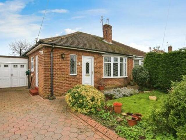 House for sale in Newcastle-under-Lyme, Staffordshire