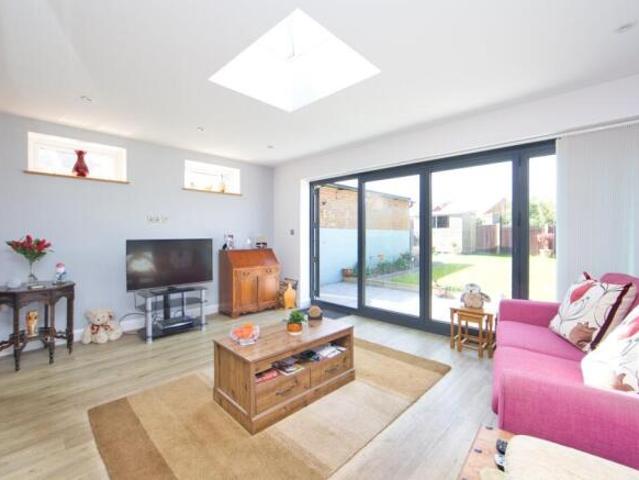 Bungalow for sale in Sandwich, Ash