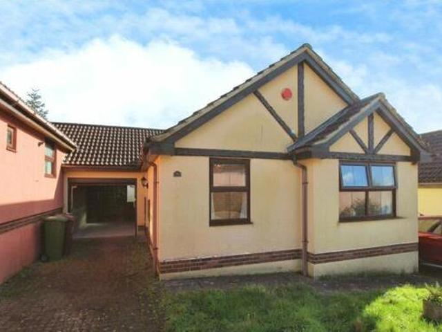 House for sale in Follaton, Strode