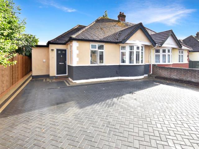 Bungalow for sale in Luton