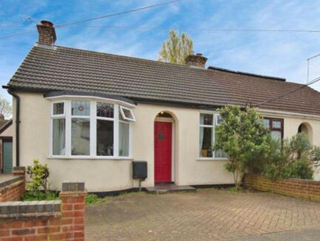 House for sale in Alton Barnes