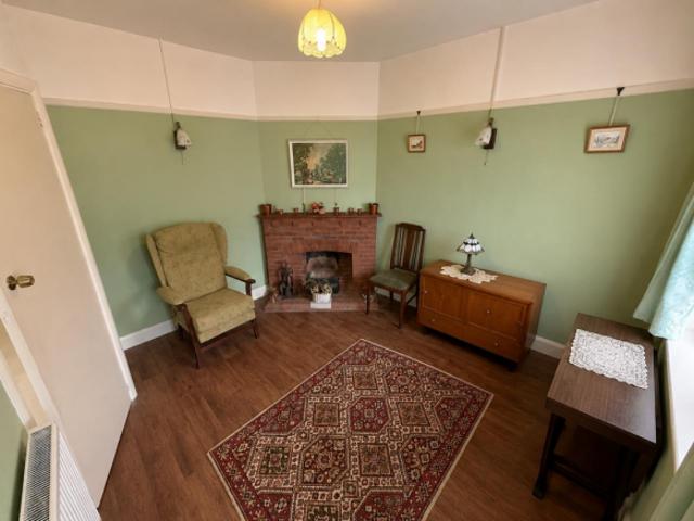 Bungalow for sale in Woodford Green, Greater London