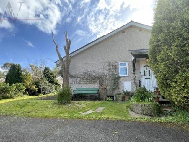 House for sale in Follaton, Strode