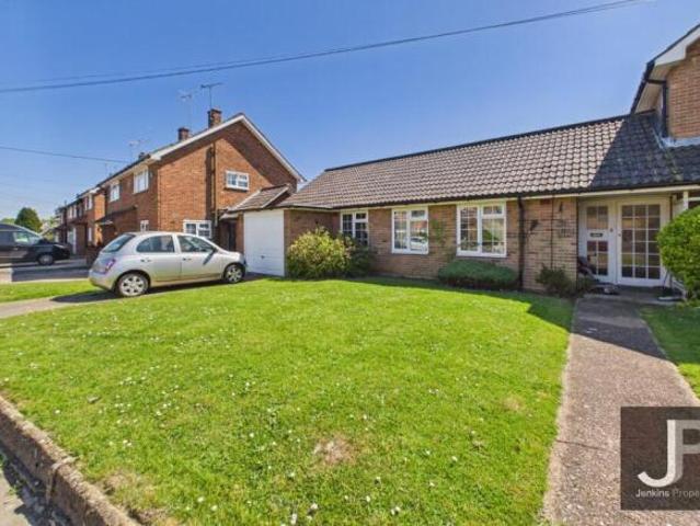 Bungalow for sale in Hutton Mount, Navestock Side