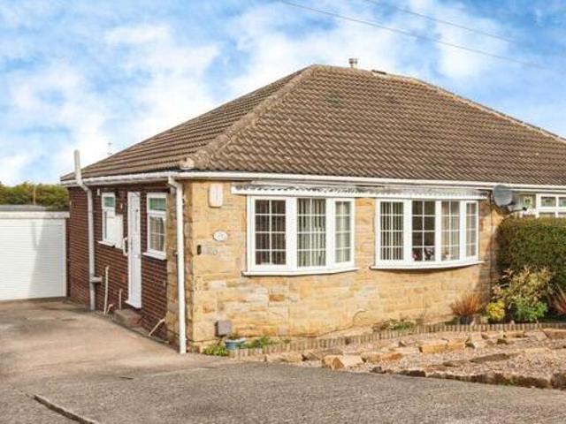 House for sale in Crigglestone, West Yorkshire