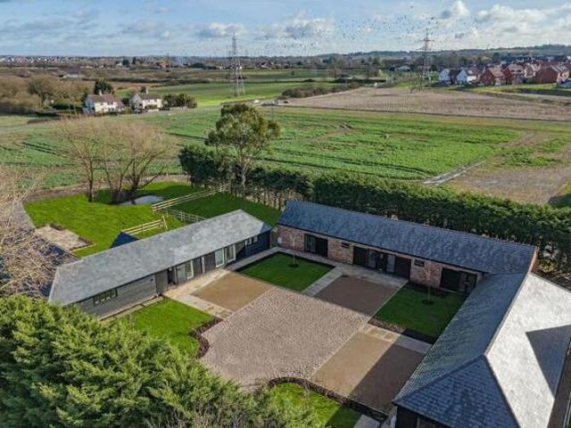 House for sale in Wickford, Essex