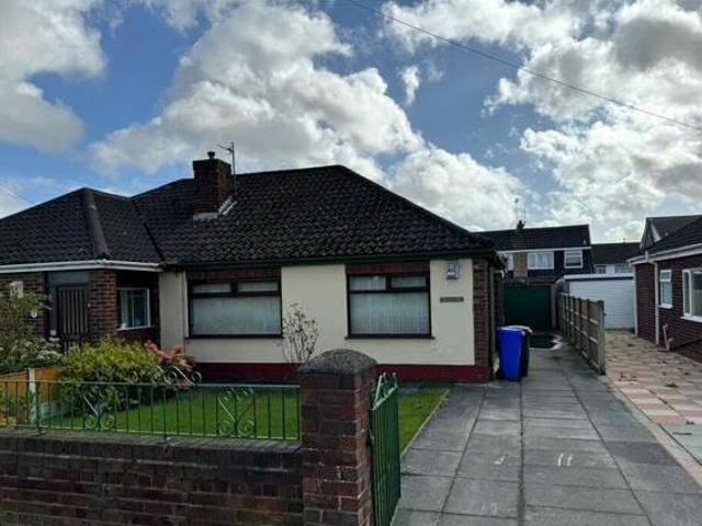 House for sale in Widnes, Liverpool City Region