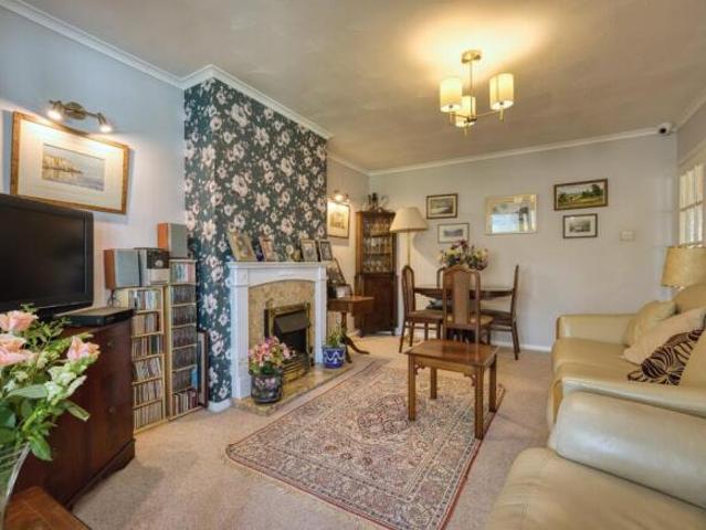 Bungalow for sale in Upton, Acol