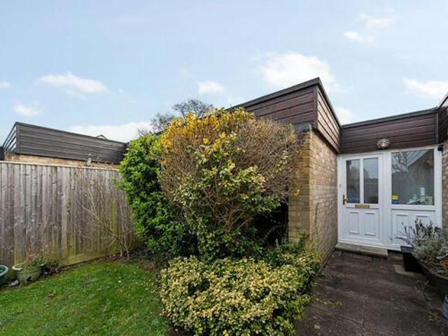 House for sale in Horsell, Woking