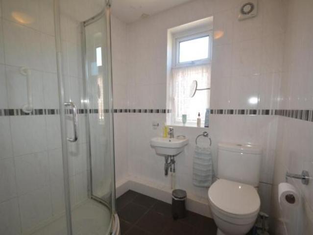 Bungalow for sale in London Borough of Croydon, Shirley