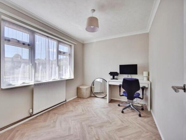 Bungalow for sale in Midway, Kent