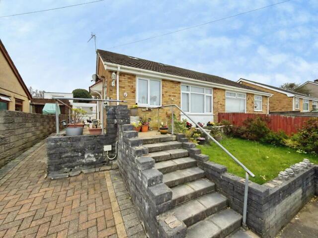 Bungalow for sale in Nangreaves, Wales