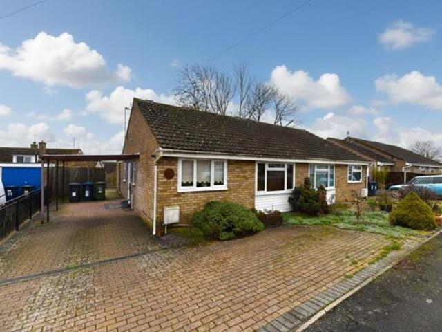 Bungalow for sale in St. Ives, Huntingdon
