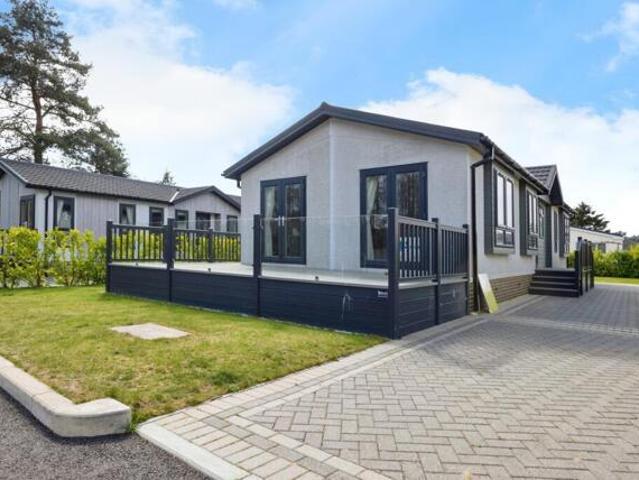 Bungalow for sale in Fole, Surrey