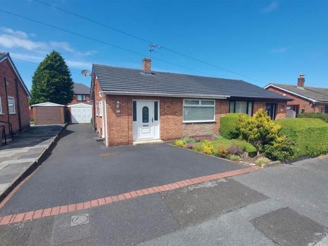 Bungalow for rent in Gillar's Green, Eccleston