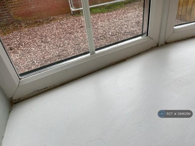 Bungalow for rent in Staffordshire