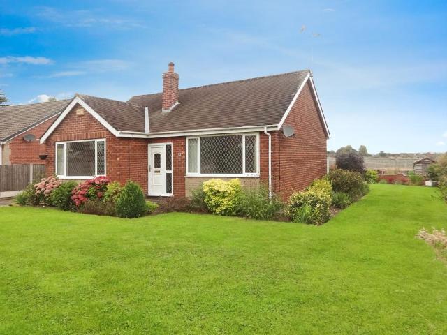 Bungalow for rent in Normanton and Altofts, Altofts