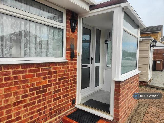 Bungalow for rent in Chelmsford, Isle Of Man