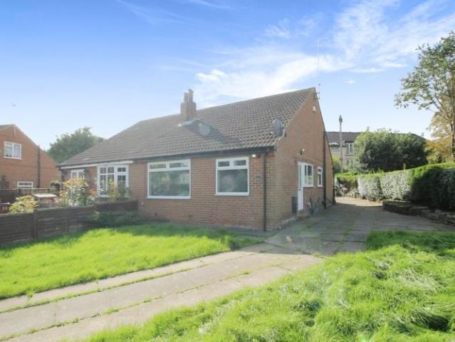 Bungalow for rent in Farsley, West Yorkshire