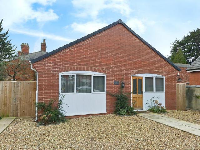 Bungalow for rent in Littlefield, Grimsby
