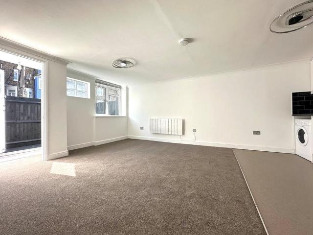 House for rent in Westbrook, Acol