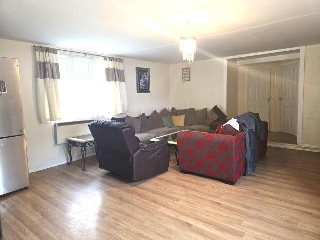 House for rent in Wexham, George Green