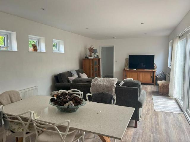 House for rent in Budlake, Devon
