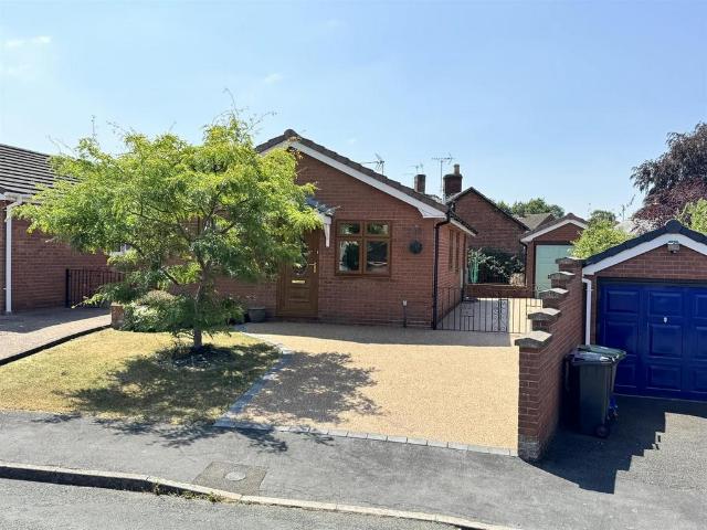 Bungalow for rent in Ellesmere Urban, Ellesmere