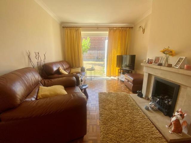 House for rent in Grove Park, Oad Street