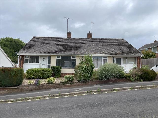 Bungalow for rent in Sherford, Rumwell