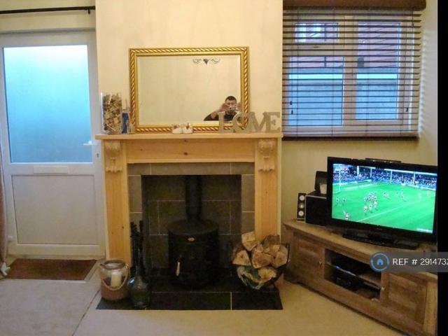 House for rent in Sutton-at-Hone and Hawley, Monks Orchard