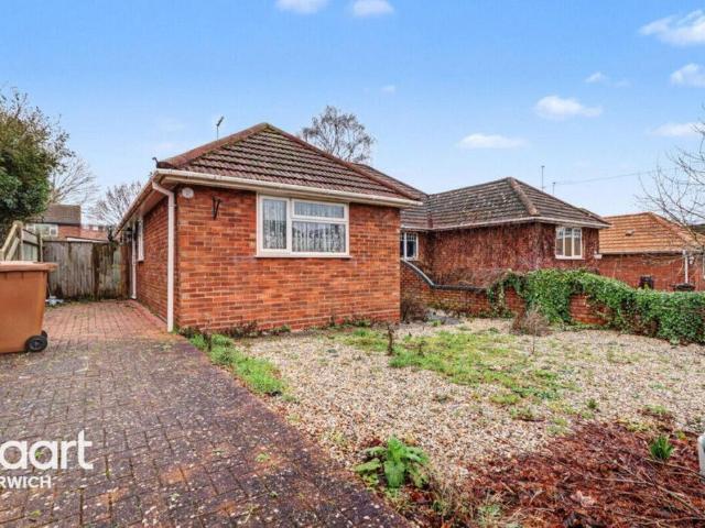 Bungalow for rent in New Catton, East Bank