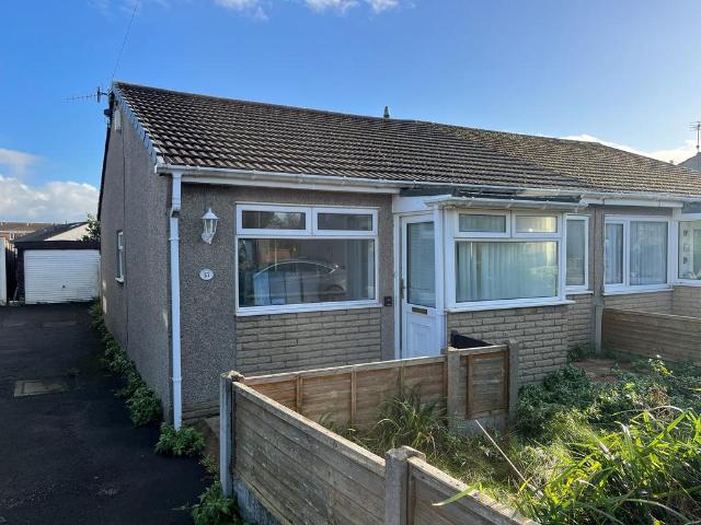 Bungalow for rent in Bare, Lancashire