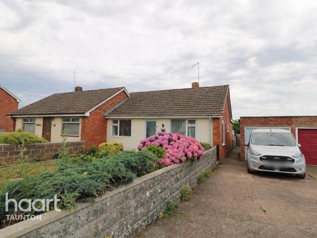 Bungalow for rent in Thurloxton, Somerset