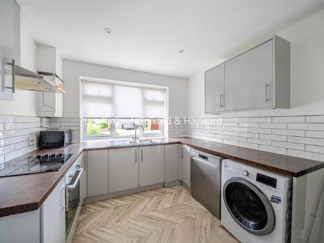 House for rent in Elmers End, Greater London